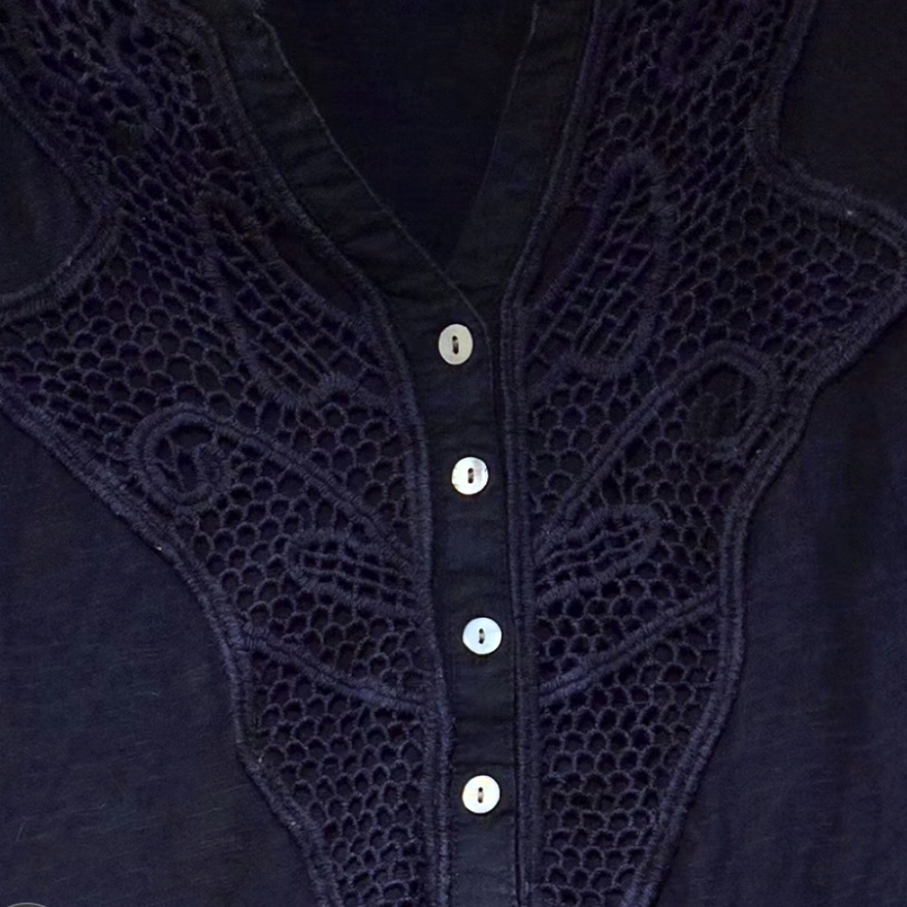 ✨️Navy Blue 3/4 Sleeve Top With Front Detail - Picture 5 of 5